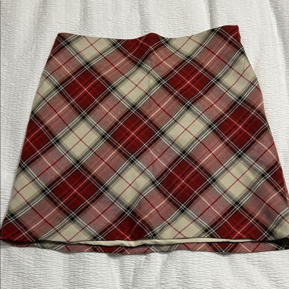 Plaid Red and Cream Women's Skirt size 8
